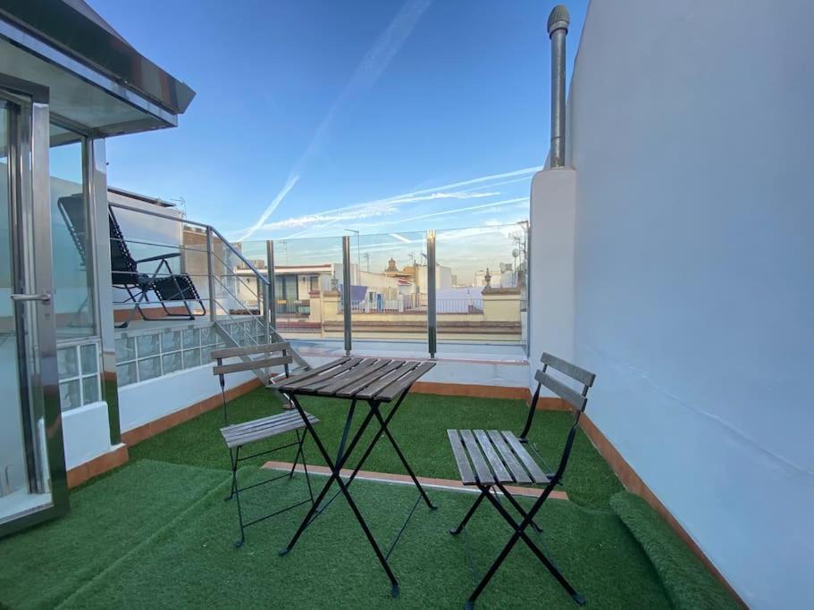 Luxury Complete Building In The Heart Of Siviglia Esterno foto