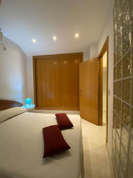 Luxury Complete Building In The Heart Of Siviglia Esterno foto
