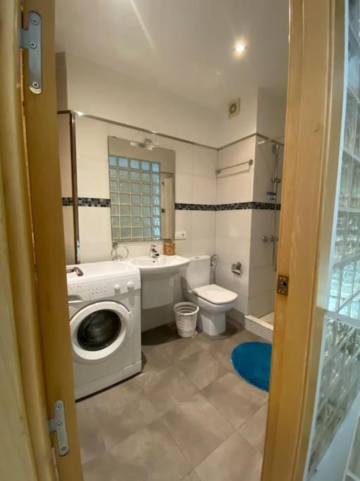 Luxury Complete Building In The Heart Of Siviglia Esterno foto
